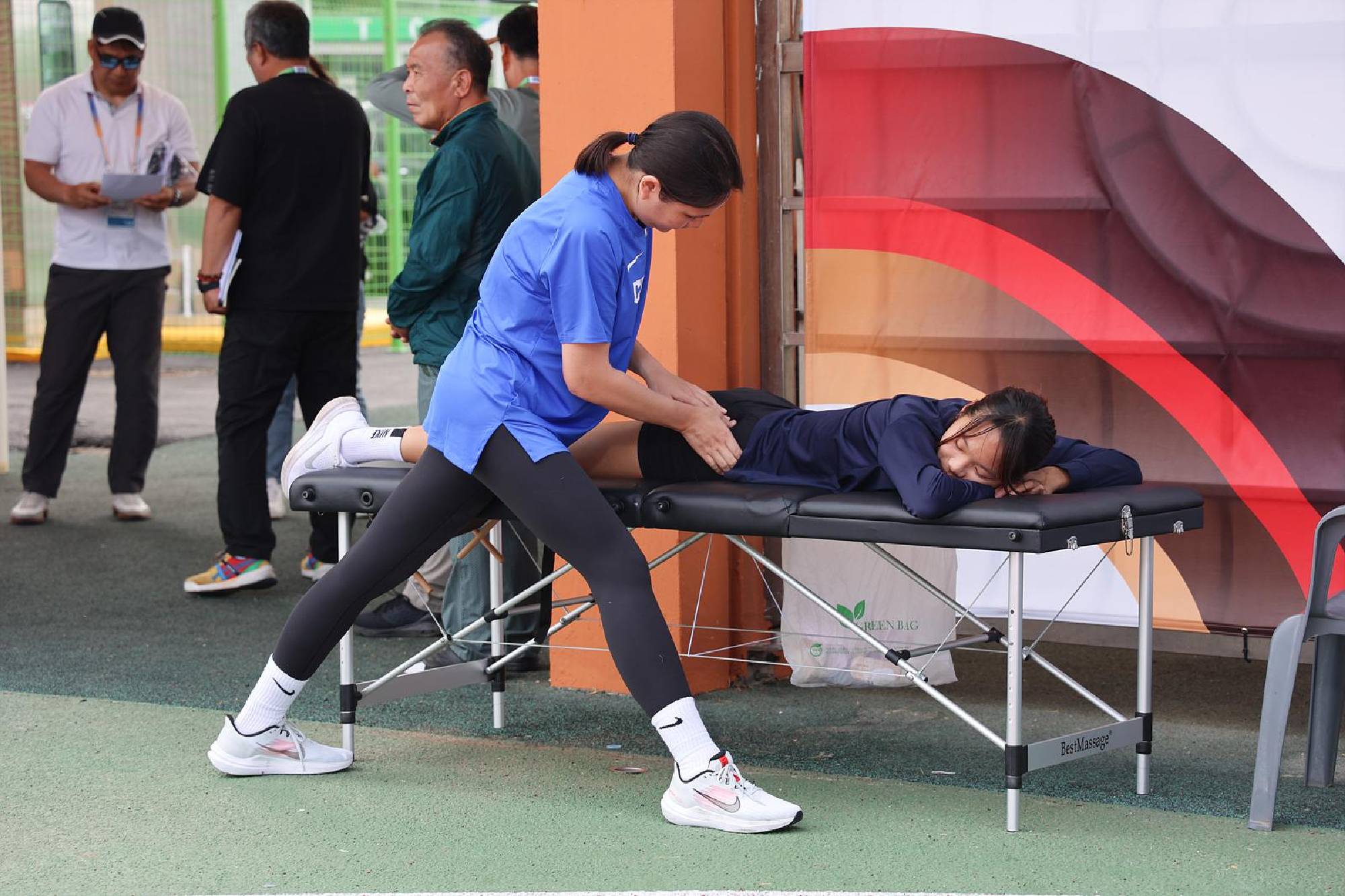 0601 D-3 Field photo of the stadium 05