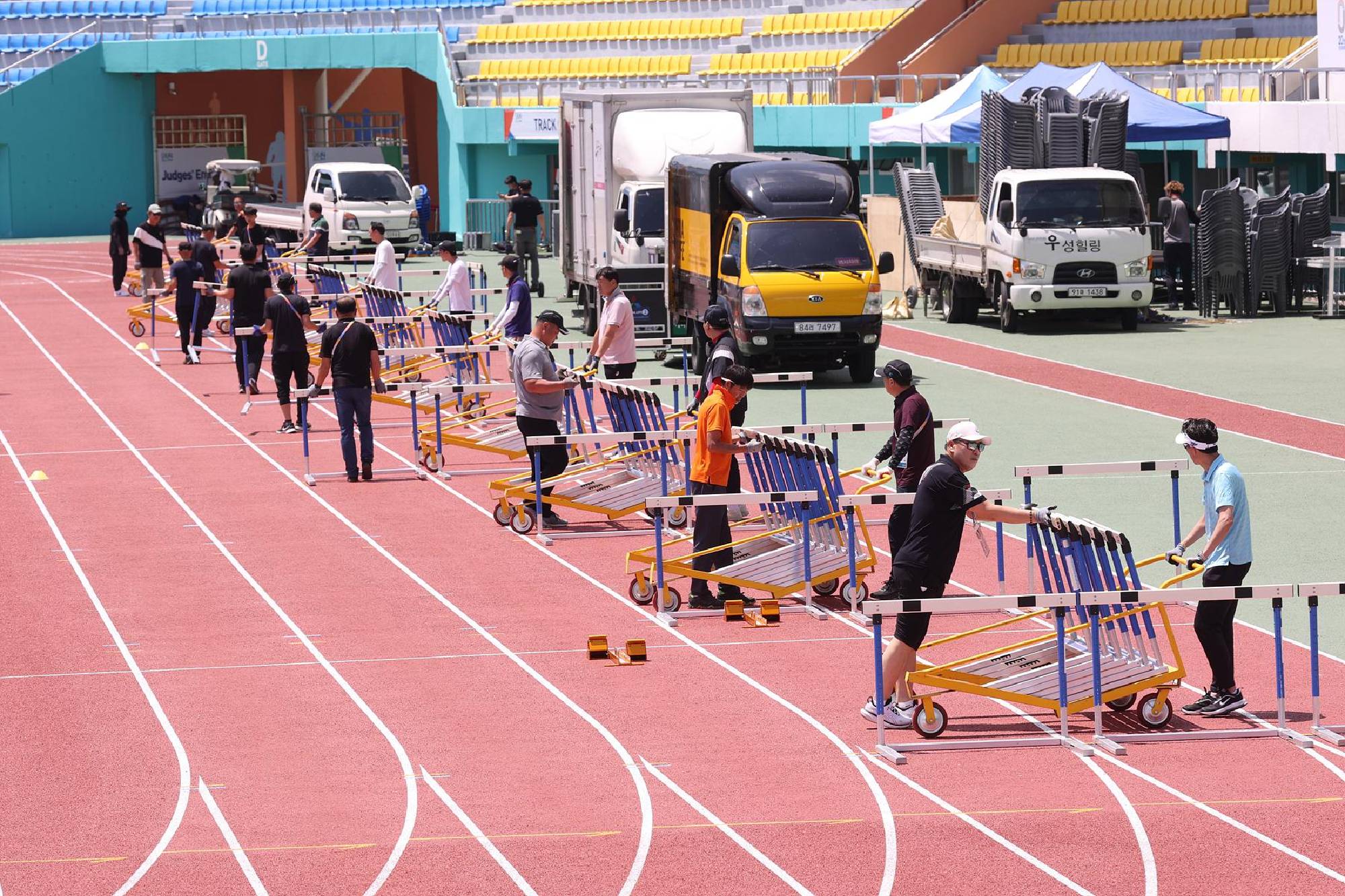 0602 D-2 Field photo of the stadium 03