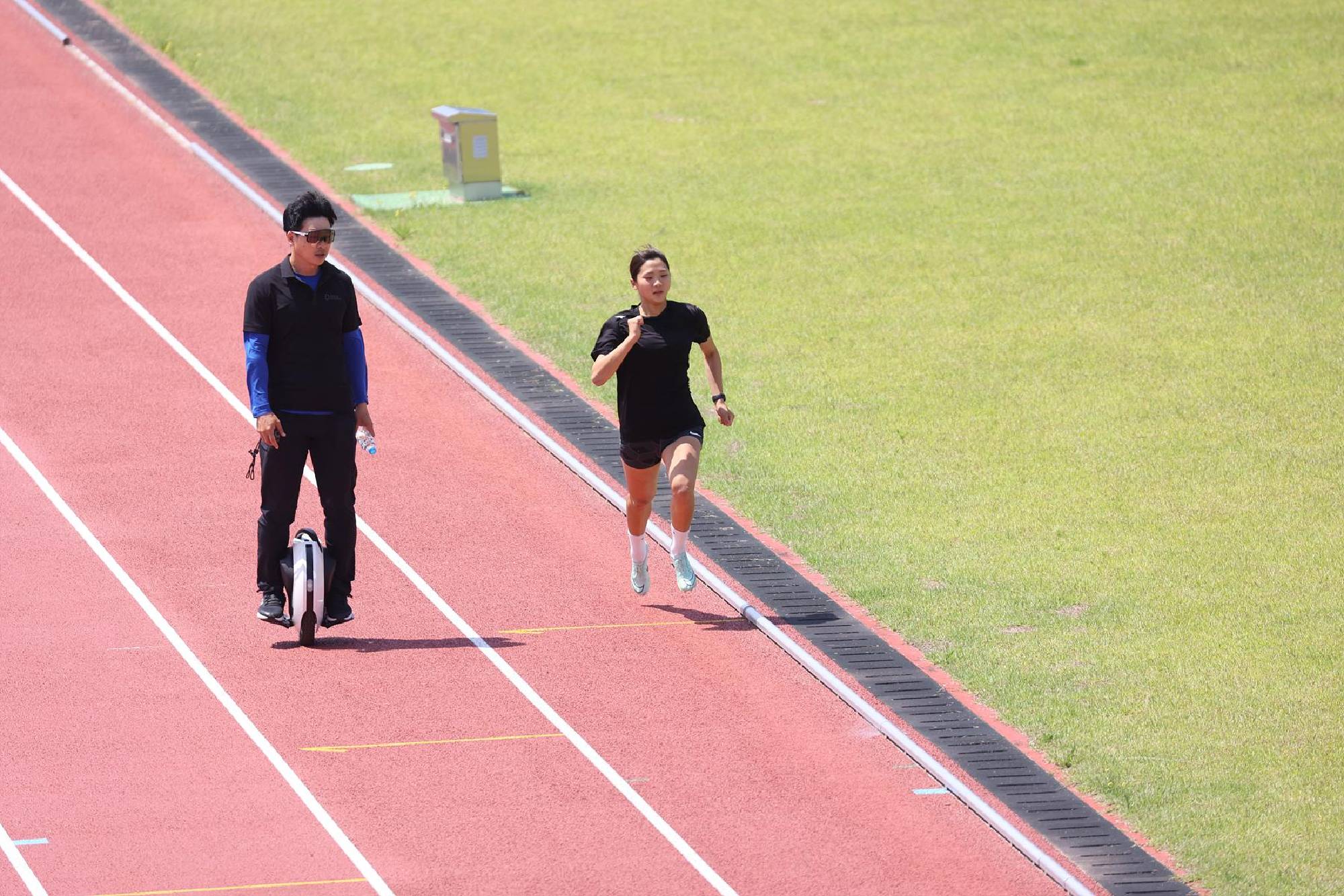 0602 D-2 Field photo of the stadium 07