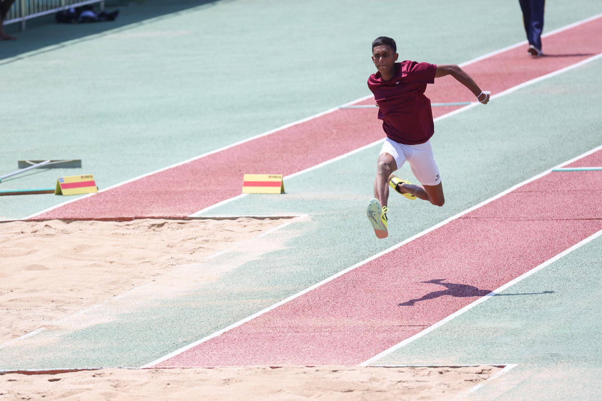 0602 D-2 Field photo of the stadium 09