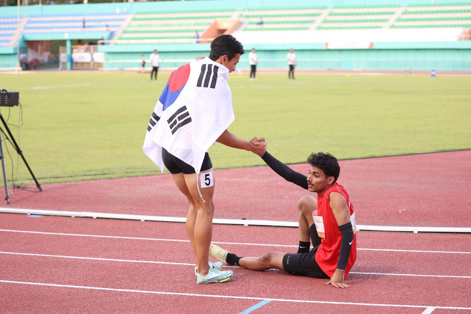 0604 Field photo of the AUC game 10